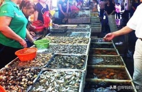 海鲜市场最坑的3种海鲜,外表诱人还便宜,老板:来给我送钱