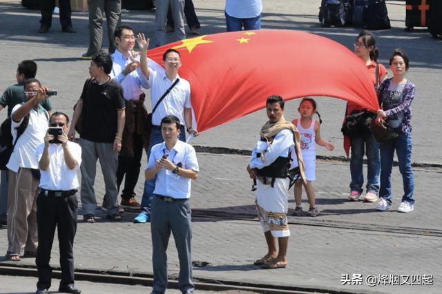 中国撤侨时,如何区分假扮的日本和韩国人的?这招还真“狠”
