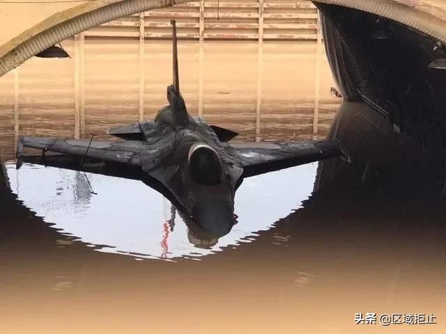 以色列8架F16成“泡水机”,巴基斯坦有意采购,比歼10划算多了