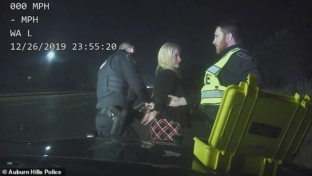 美国女议员酒后超速驾驶,对警察称“我是部长女儿你们出名了”
