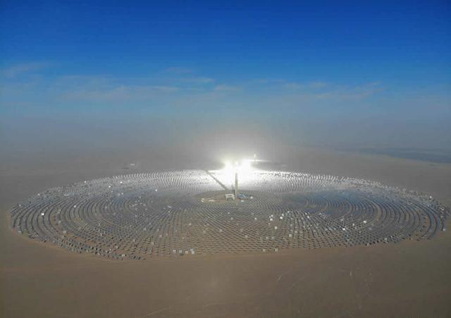 美卫星新发现:中国西部荒漠出现一道光斑,又是超级工程