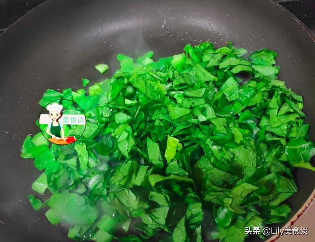 二月,这美味别错过,煮一锅有菜也有饭,儿子吃3大碗,太满足了