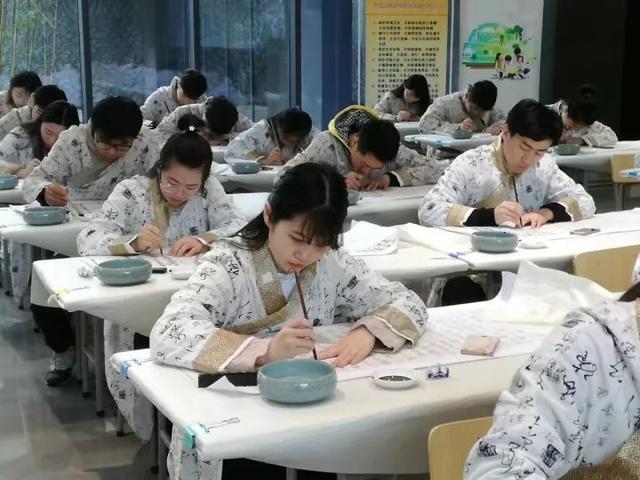中共中央国务院重大国策:全面复兴传统文化!