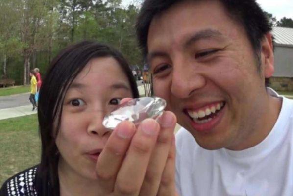 被游客挖走2万多颗钻石的公园吗?损失上亿美元,公园如今怎样了