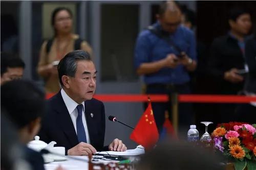 ▲2月20日,中国-东盟关于新冠肺炎问题特别外长会在老挝万象举行,国务委员兼外长王毅出席。(外交部网站)
