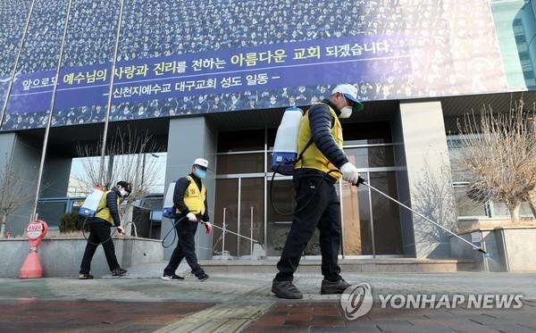 韩国“毒王”参加邪教千人聚会,集体感染,一己之力灭邪教?