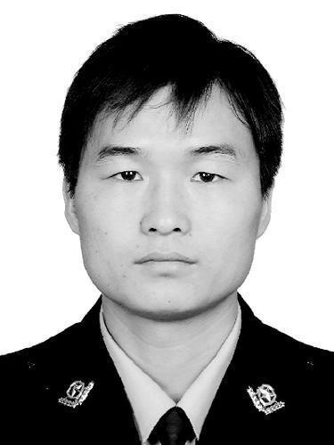 英雄不死!郑州片警樊树锋倒在战“疫”一线,捐献器官让生命继续
