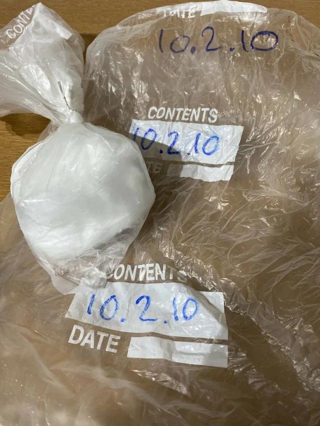 英国男子把雪球藏冰箱里10年,现在要卖13万,妻子为此跟他离婚