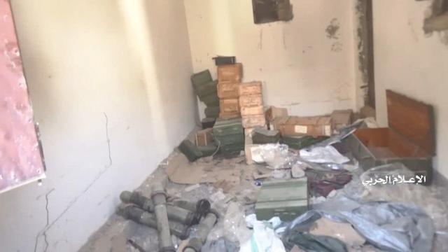 韩国造导弹战场哑火,上千雇佣兵崩溃逃跑:丢下堆积如山武器