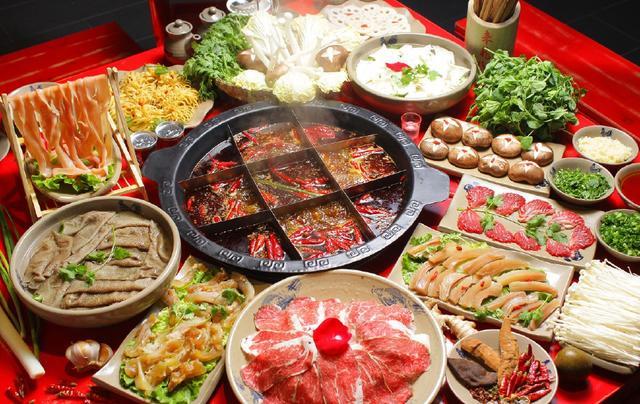 非洲小伙来中国吃涮锅,上桌点40份肥牛超过瘾,结账时黑脸变铁青