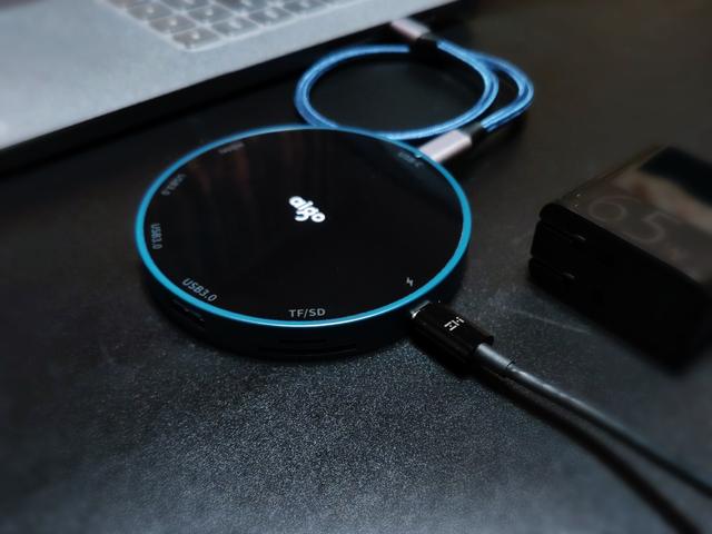 小米、Redmi轻薄本必备配件,爱国者扩展坞体验,10W无线充电附体