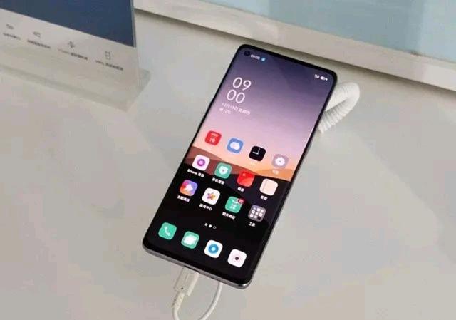 华为新机将采用三星屏,京东方不被翻牌,背后的原因很现实?
