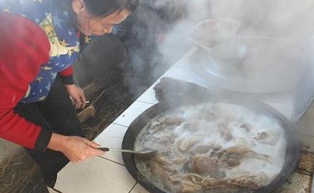 1道让南方人“颤抖”的东北菜,吃1次一辈子忘不掉