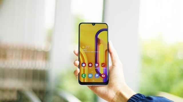 预算1500元,三星M30与OPPO K5对比,哪款手机更值得入手?