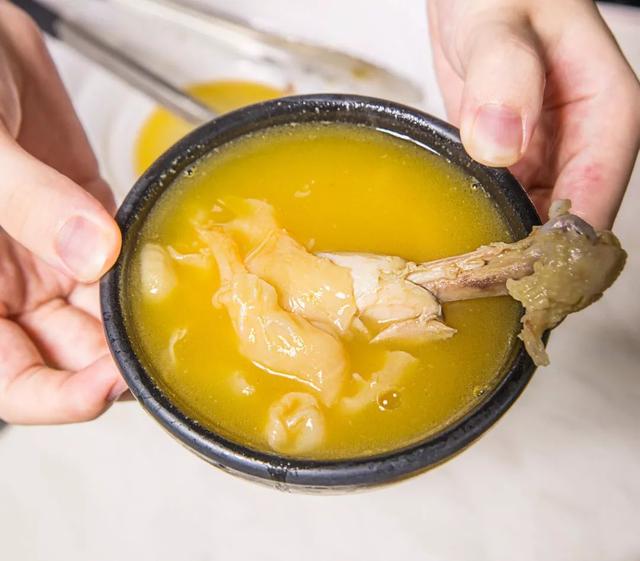 乌鸡比普通鸡更营养?吃鸡到底要吃哪种鸡,鸡的哪部分最营养?