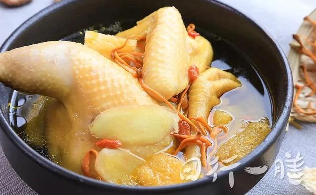 乌鸡比普通鸡更营养?吃鸡到底要吃哪种鸡,鸡的哪部分最营养?