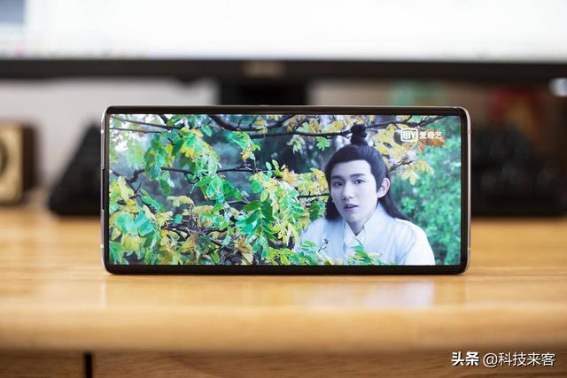 vivo NEX 3再体验:2020年回头再看,相比挖孔屏依然年度最强旗舰