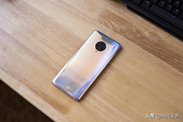 vivo NEX 3再体验:2020年回头再看,相比挖孔屏依然年度最强旗舰