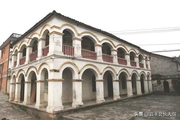 江西有一个正在消失的千年古村落,美得惊心动魄
