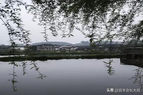 江西有一个正在消失的千年古村落,美得惊心动魄