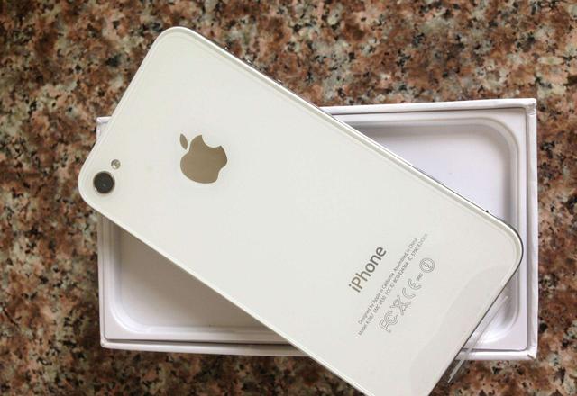 买了快8年,这台iPhone 4S我却还在用,原因有4点