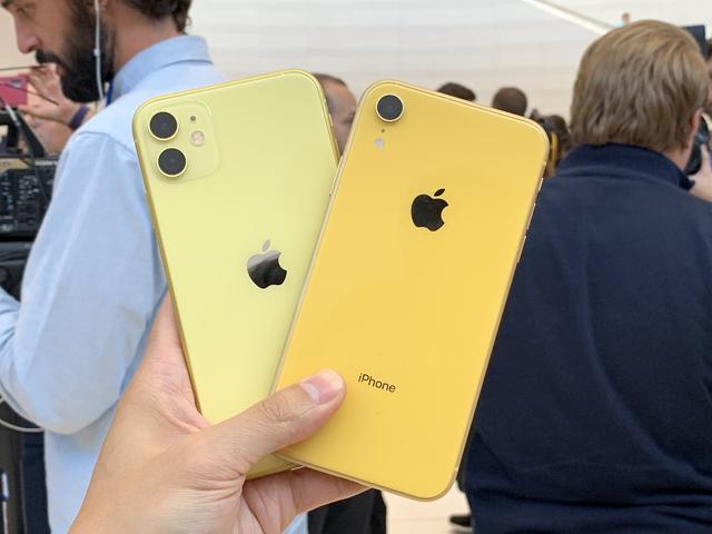 从5499跌到5299,全球第二畅销iPhone,网友评价挺实在