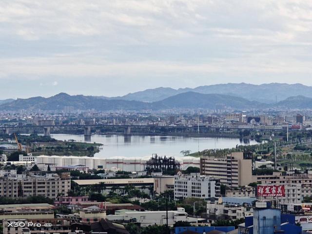 vivo X30 Pro样张解析,轻松拍摄美好景色,领略别样风景