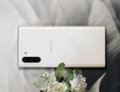 公认好评的三星旗舰机,5G+4300mAh,价格昂贵也依然深受欢迎