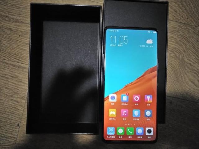 从3699跌至1999,骁龙845+8GB+双面屏,网友评论很中肯