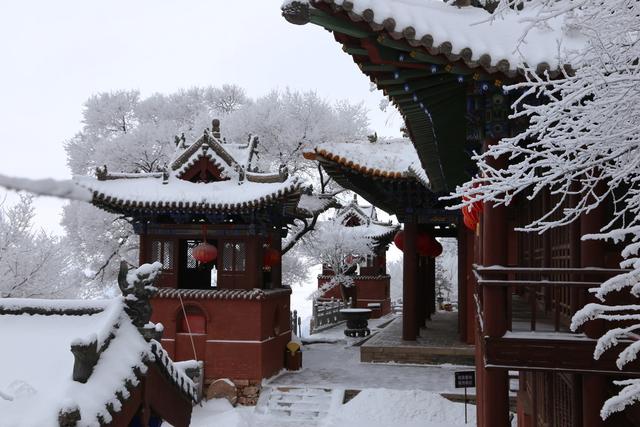 中国最有“仙气”的寺庙,历经千年,寺内从来不生火,游客众多