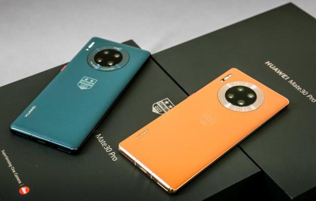 华为5G全面降价,卢伟冰嘲讽清库存,网友:这次他说得对