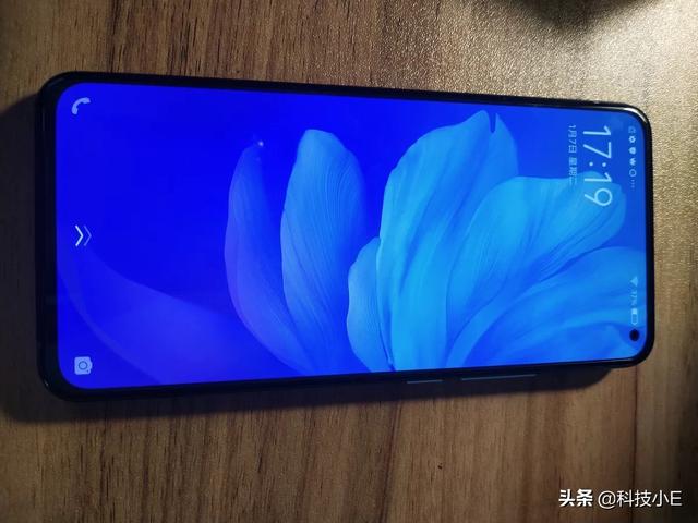 vivo真狠心,8G运存+4100mAh+4800万四摄,发布不到四个月直降700