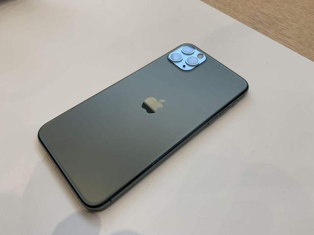 iPhone那么贵,为什么电池还那么小呢?安卓手机电池都那么大了!