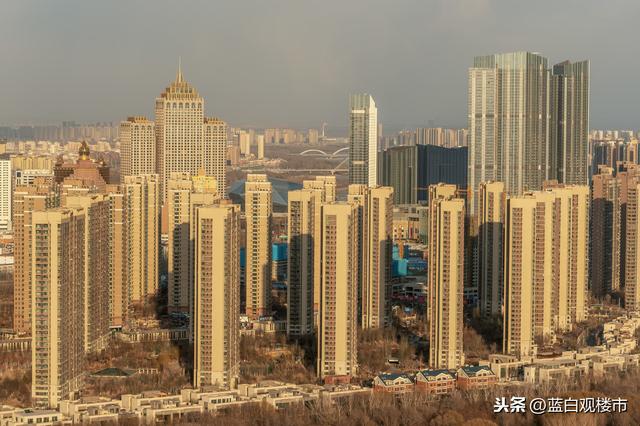 楼市迎来第3次改变?浮现2个“铁证”,9万家地产商开始“脱水”