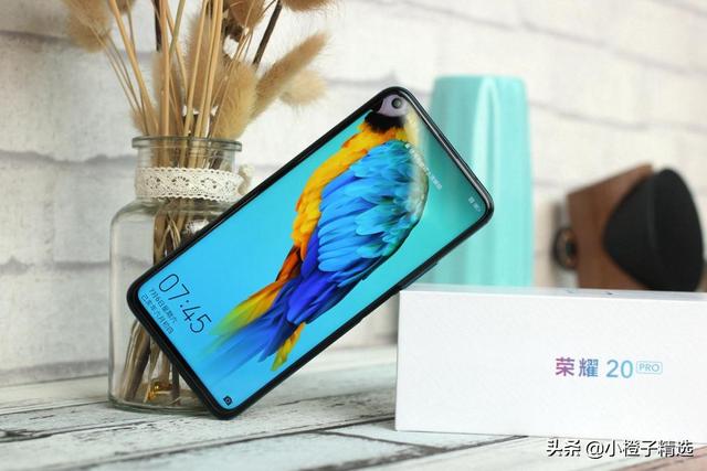 荣耀20Pro深度评测!猛降价,性价比远超V20,拍照比肩华为P30Pro