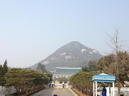 坐游轮去韩国五天四夜行程,深夜的大海静谧得让人心慌又享受
