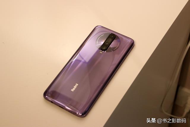 5000mAH超长续航,价格最低的5G手机之一,6+128GB已降至2198元