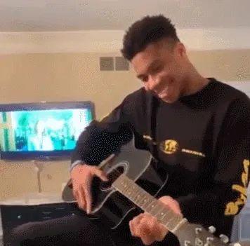 NBA出现第三例确诊,球员为工作人员纷纷解囊