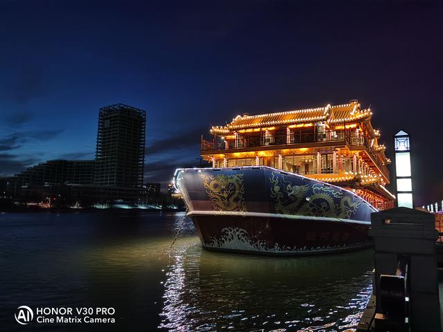荣耀出招了,猛升摄像头,2000多元手机拍夜景不再是问题