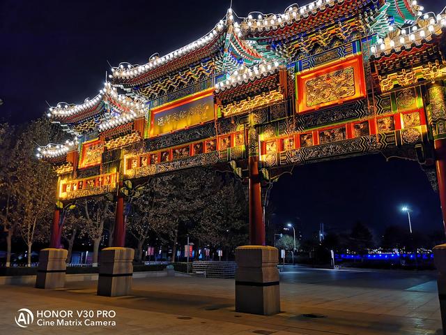 荣耀出招了,猛升摄像头,2000多元手机拍夜景不再是问题