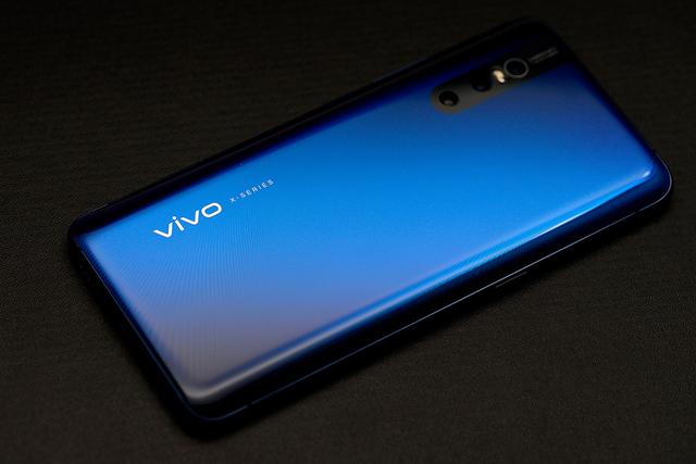 4G手机到收尾阶段,vivo去年高颜值手机降至2000元出头