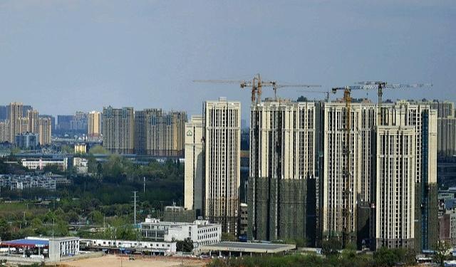 “直升机撒钱”救楼市!明年起,房价或步入长达10年的“冰川期”