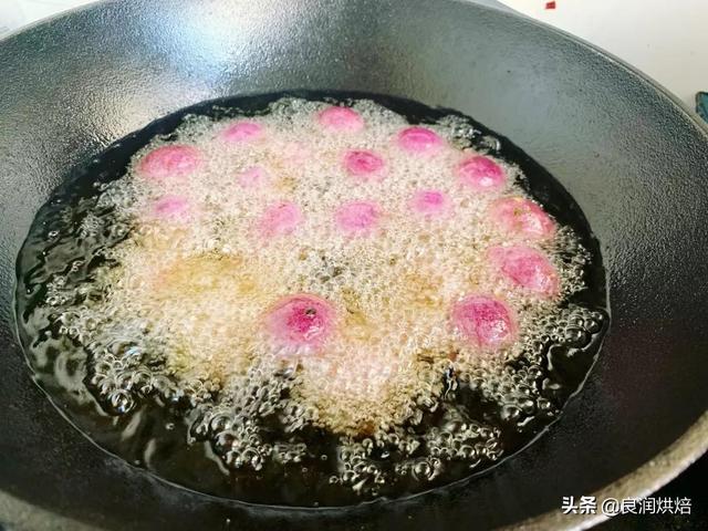 教你做赣州传统美食,脚板薯丸子,做法简单易学,吃完满嘴留香
