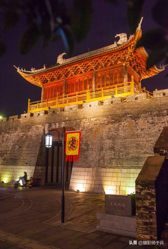 赣州郁孤台历史文化街,四贤坊铭记哪几位名人,你知道吗?