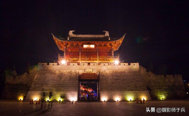 赣州郁孤台历史文化街,四贤坊铭记哪几位名人,你知道吗?