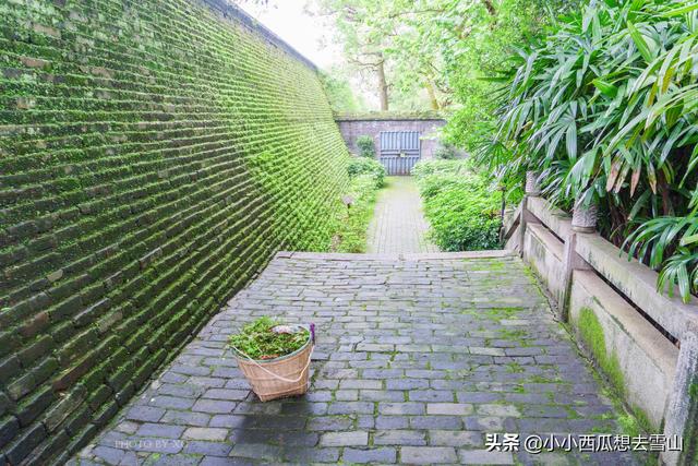 赣州必游景点之一,拥有千年的历史,是赣州八景文化的发祥地