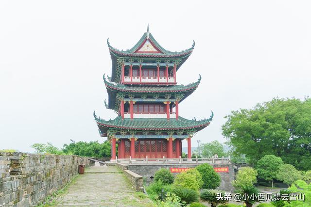 赣州必游景点之一,拥有千年的历史,是赣州八景文化的发祥地