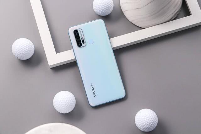 vivo更良心,5000毫安骁龙765G+4800万四摄,比小米少四百