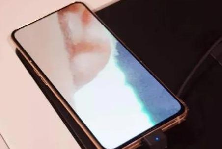 从3799跌至2269元,外观漂亮+拍照良好,这部三星手机能买吗?