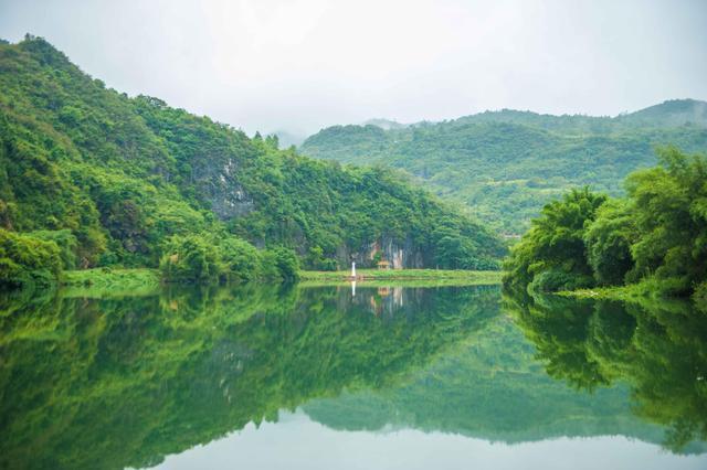 广东藏了个鬼斧神工的山水奇观,浓缩了三峡的所有美景,你去过吗